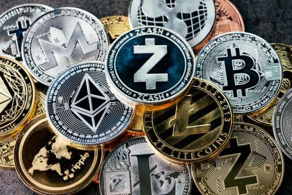 ETF de Solana y auge institucional hacia altcoins secundarias en el mercado cripto