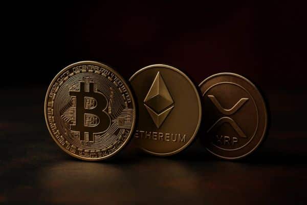 Impacto de los recortes de tasas en Ethereum y el mercado de riesgo
